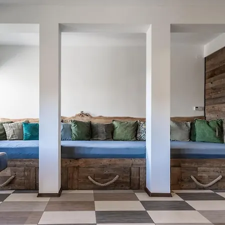 Gorski Dom Dla 30 Osob Z Sauna Oraz Sala Do Integracji Feriehus